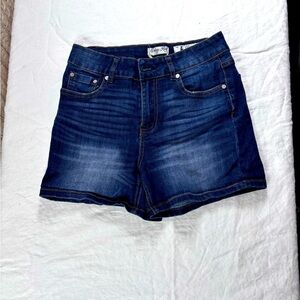 Indigo Rein Junior/Womens Dark Wash Denim Shorts Size 5